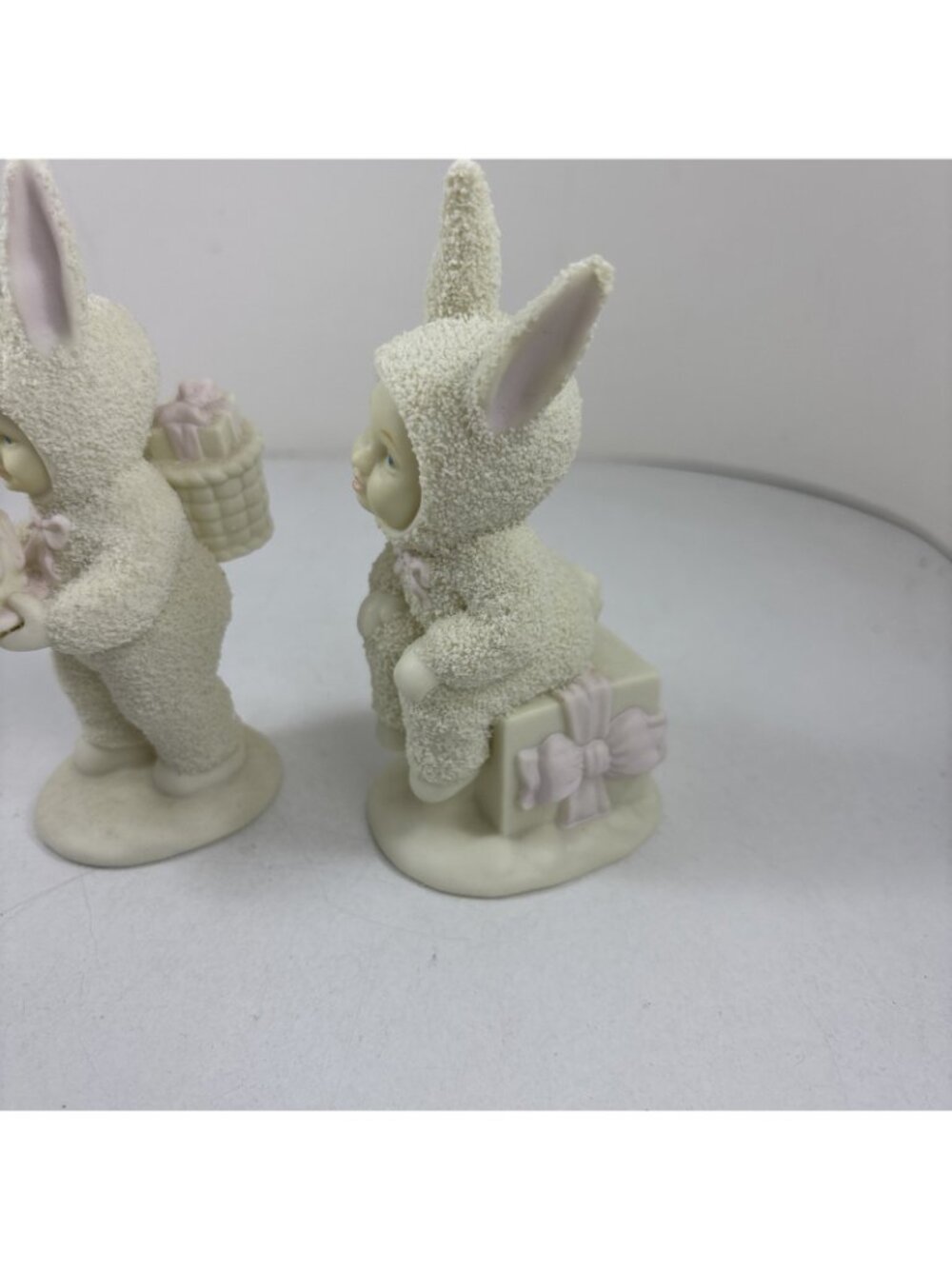 Dept 56 Springtime Stories Of The Snowbunnies Happy Birthday To You - Picture 3 of 6